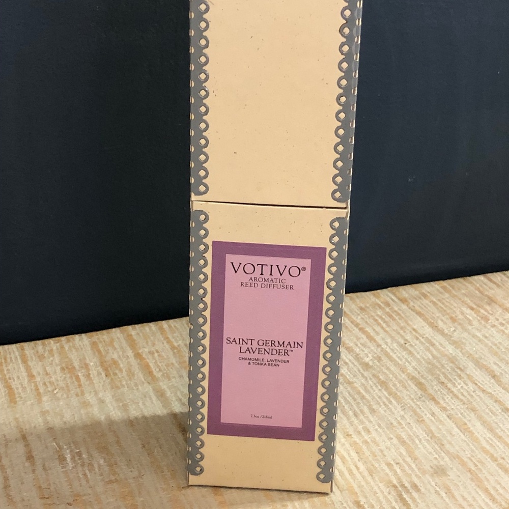 Votivo Reed Diffuser in Saint Germain Lavender Scent